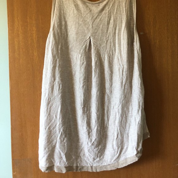 Banana Republic Tank - Picture 3 of 3